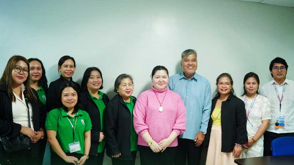 UV opens pioneering teen center for student development