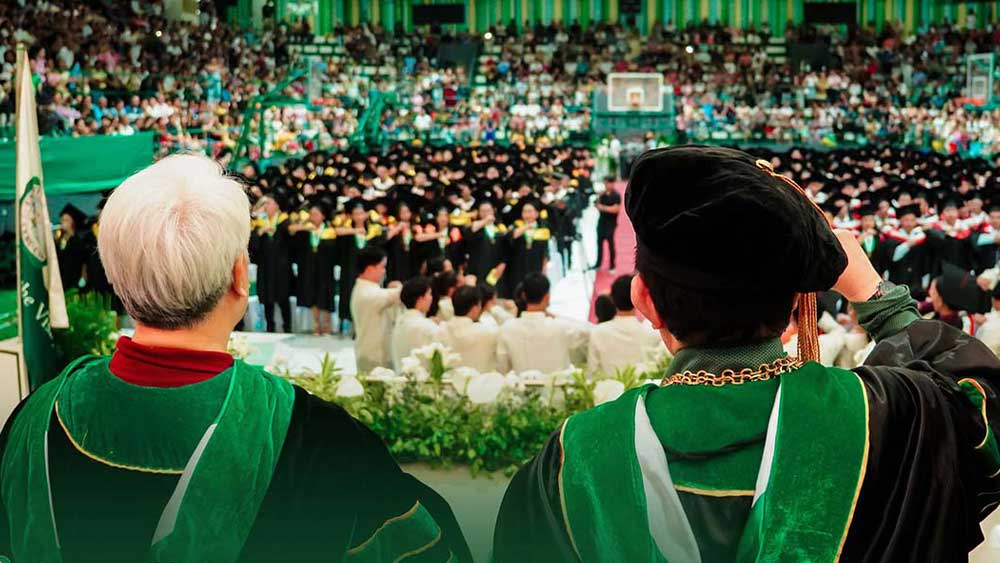 UV Celebrates 107th Commencement Exercises