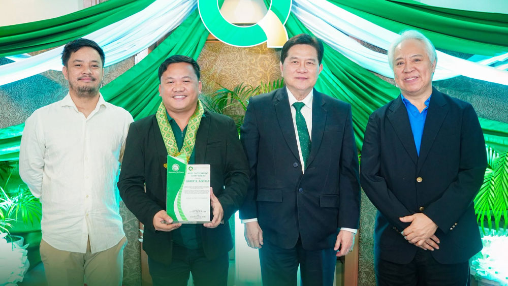 UV Honors Excellence Through Quality Awards
